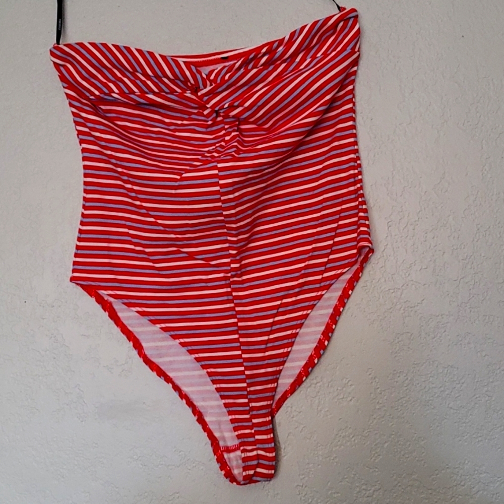 Top strapless Miriam M  Large L never use new no tags